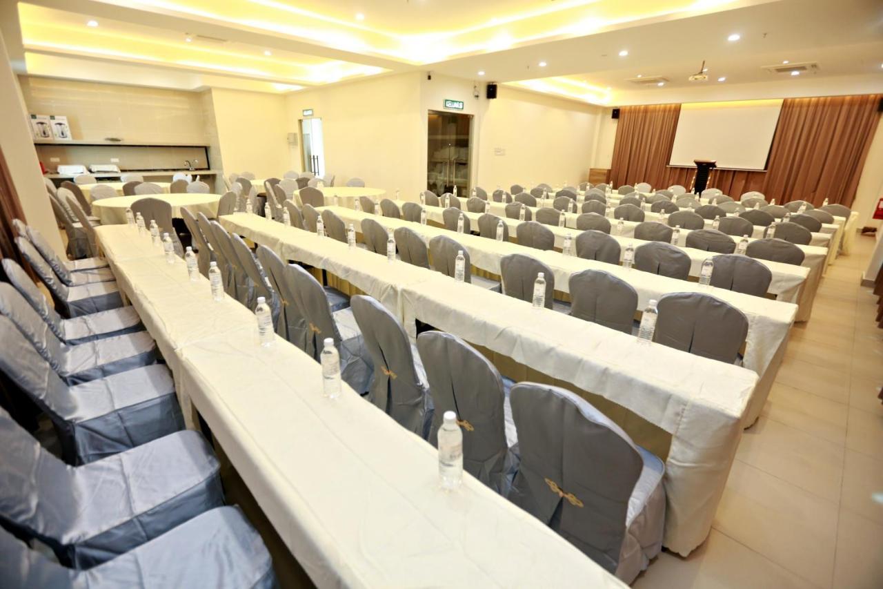 D&F Boutique Hotel Seremban 2 Экстерьер фото